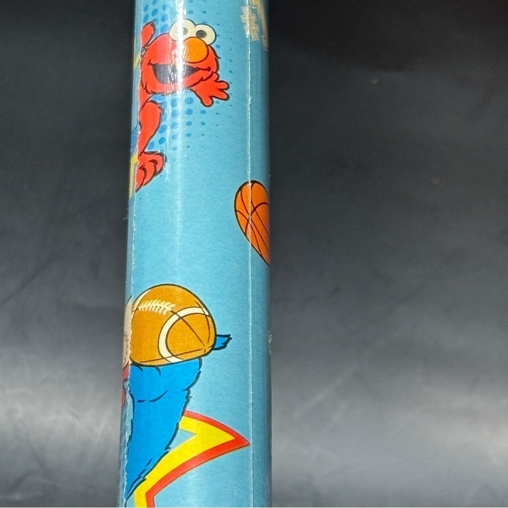 Vintage 2 Rolls Sesame Street Christmas Gift Wrap 25 sq ft Sealed USA 2014 - Picture 6 of 16